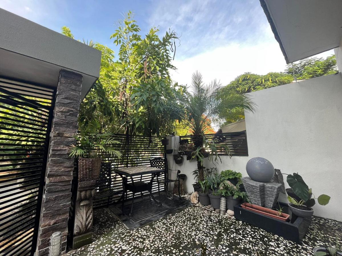 Homestay Casa Serena - Casa De Huespedes