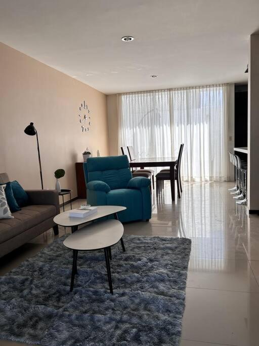 Casa Bon Ubicada En Nueva Galicia Residencial, Es Propiedad Completa Al Sur De La Ciudad Que Te Ofrece Modernidad, Espacio, Tranquilidad, Cuenta Con 4 Recamaras 3 Banos Completos Y 2 Cajones De Estacionamiento Privados Casa de férias Guadalajara