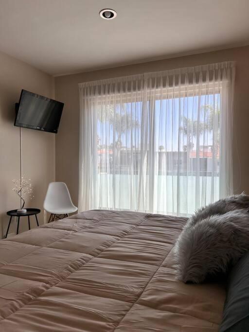 Casa de férias Casa Bon Ubicada En Nueva Galicia Residencial, Es Propiedad Completa Al Sur De La Ciudad Que Te Ofrece Modernidad, Espacio, Tranquilidad, Cuenta Con 4 Recamaras 3 Banos Completos Y 2 Cajones De Estacionamiento Privados *