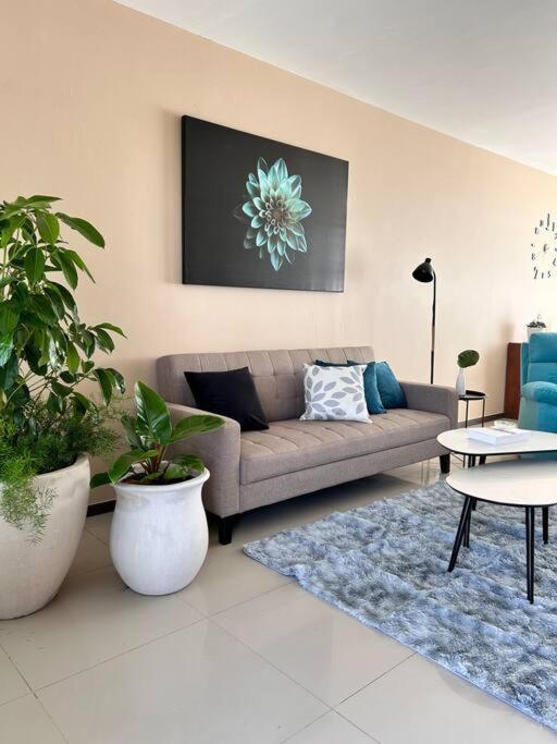 Casa Bon Ubicada En Nueva Galicia Residencial, Es Propiedad Completa Al Sur De La Ciudad Que Te Ofrece Modernidad, Espacio, Tranquilidad, Cuenta Con 4 Recamaras 3 Banos Completos Y 2 Cajones De Estacionamiento Privados Casa de férias *