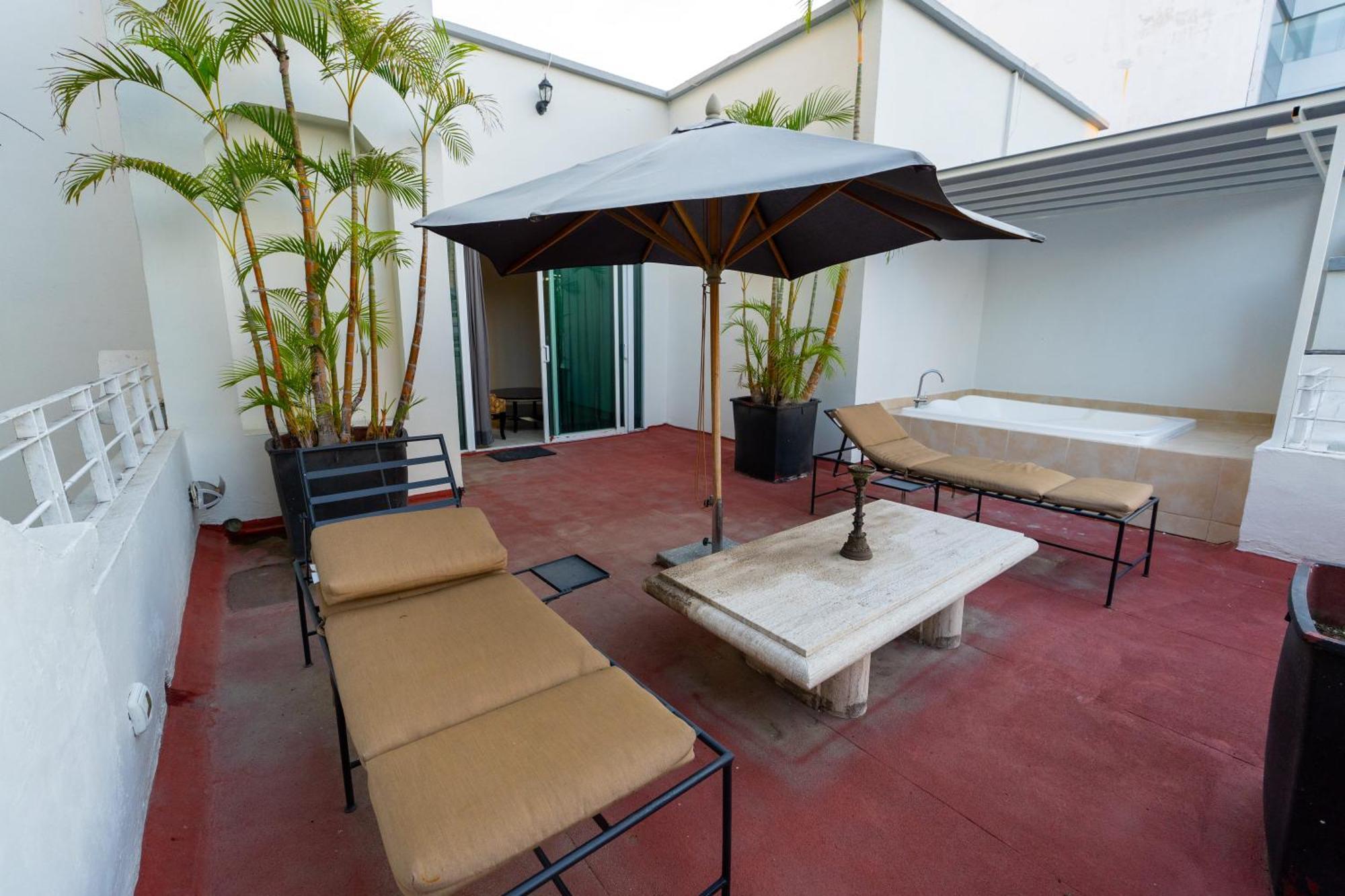 Artea Boutique (adults Only)