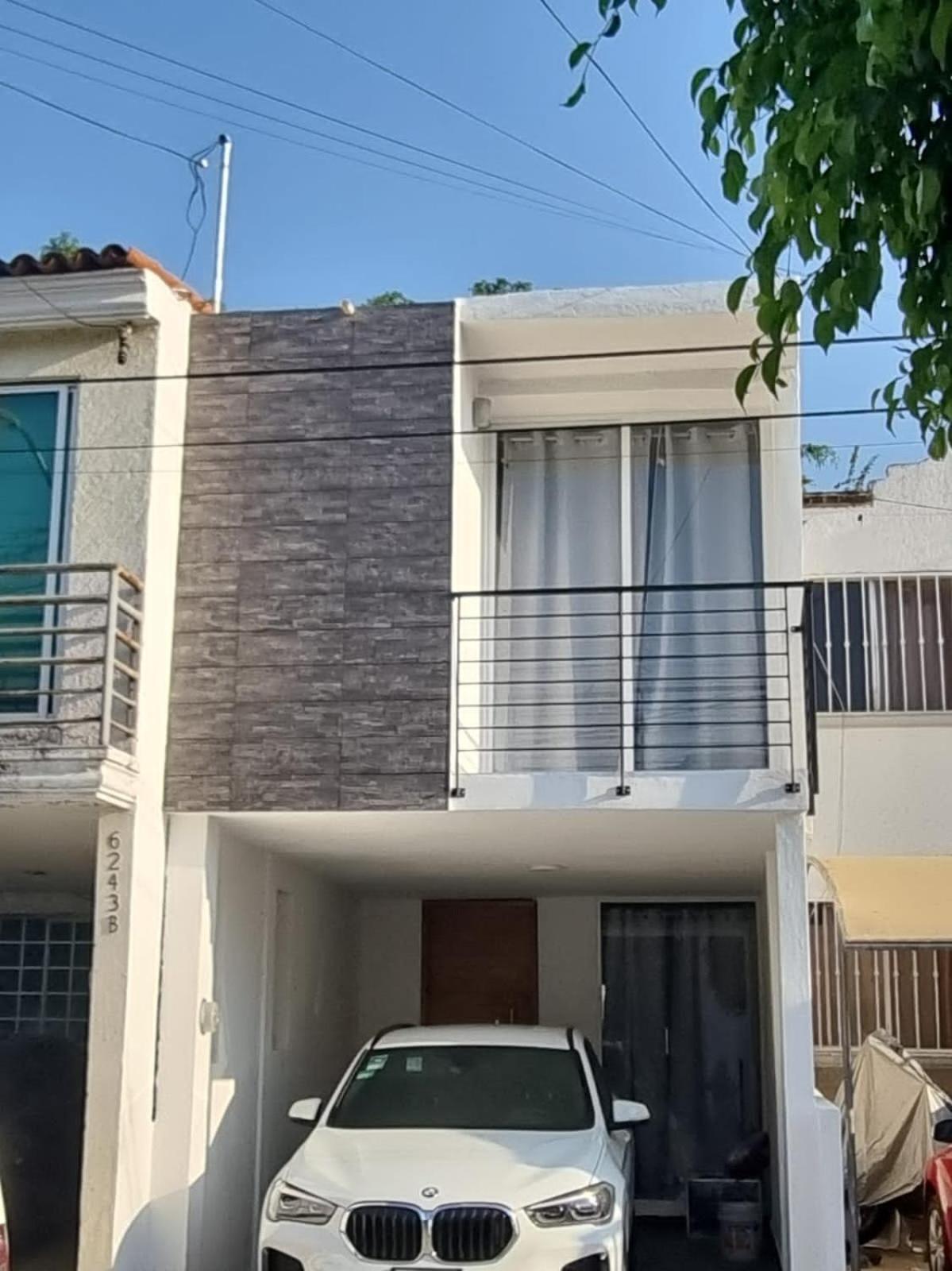 Parque Metropolitano, Galerias, La Perla, Akron, Atlas Chapalita Holiday home *