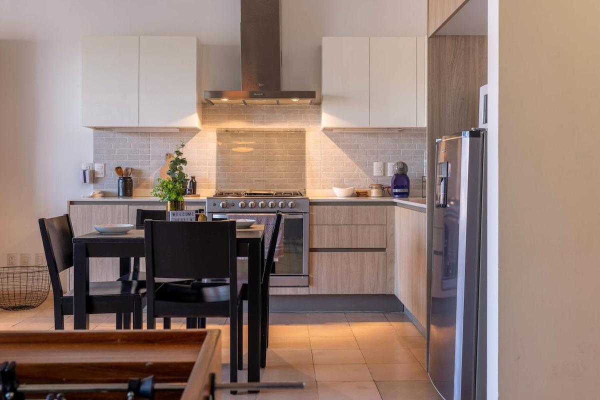 Comfortable And Modern In The Amerciana Neighborhood Mariachiloft Apartment *