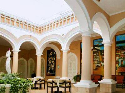 Regis Hotel
