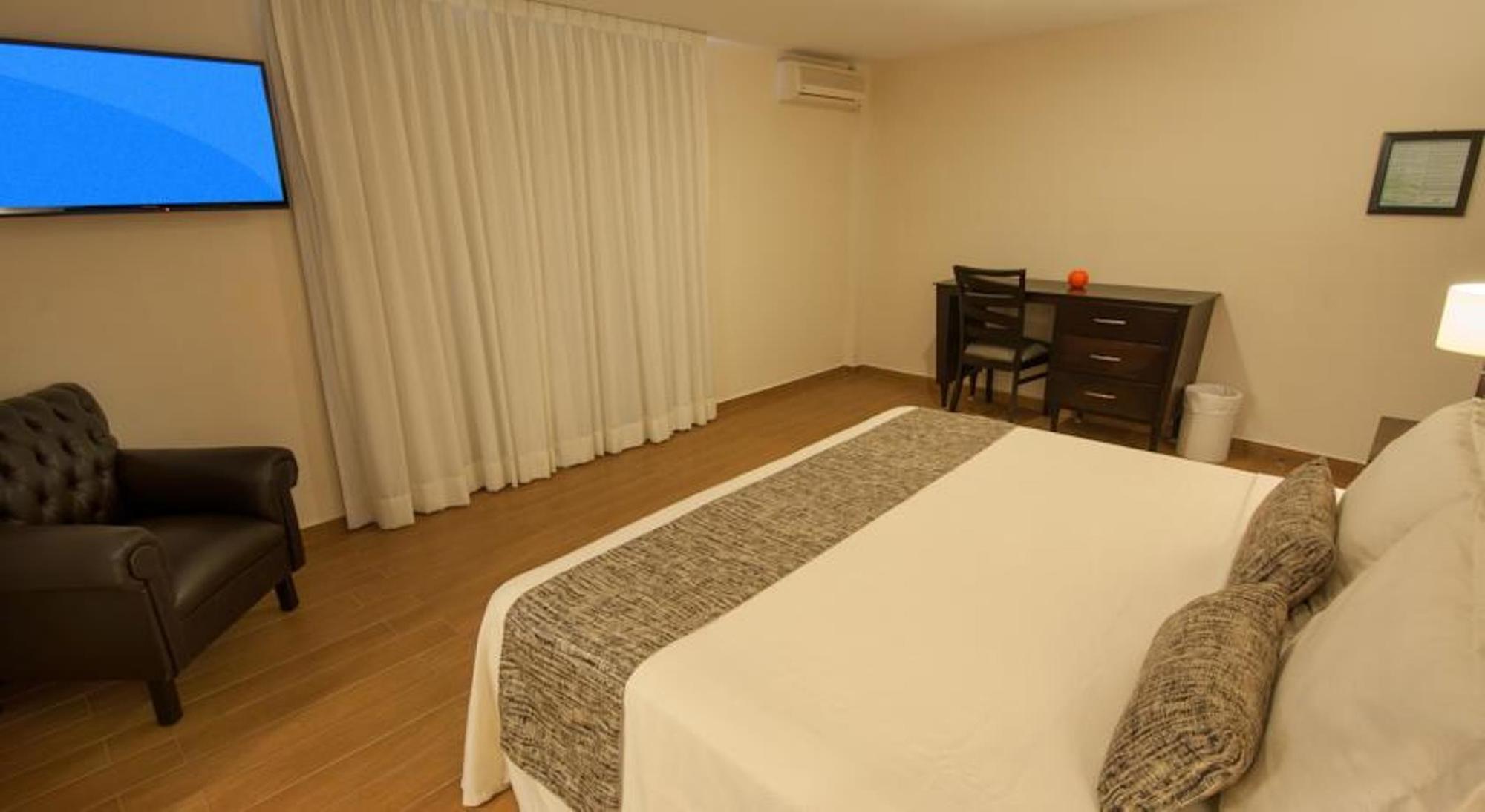 Hotel Country & 4*