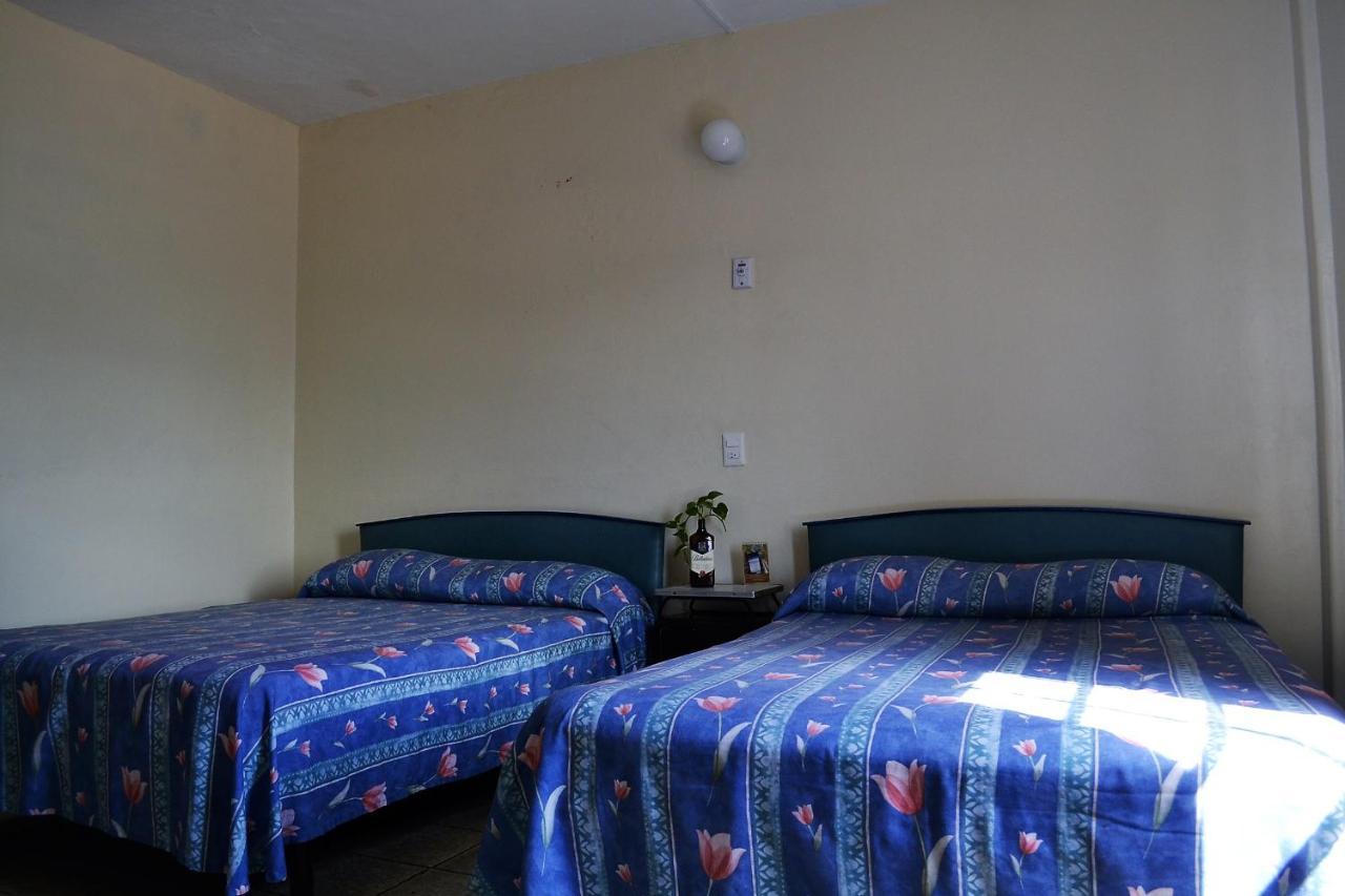 Janeiro Inn Guadalajara