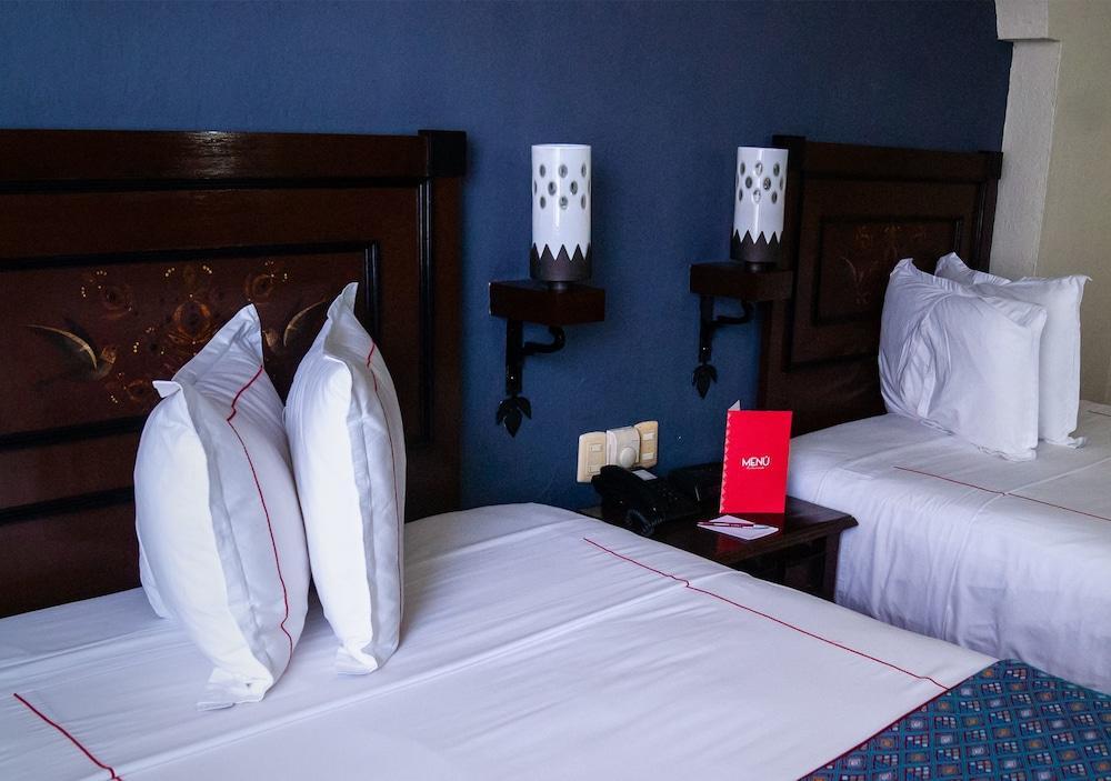 Hotel Fenix