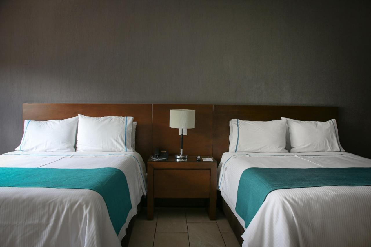 Hotel Country & 4*