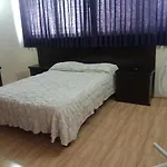 Hotel Guadalajara junto Glorieta La Minerva