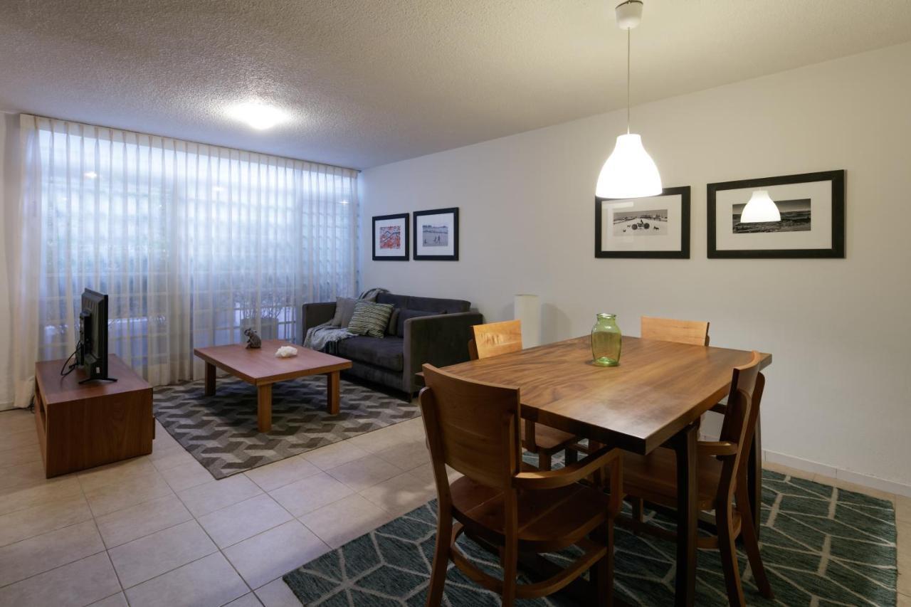 Aparthotel West End *