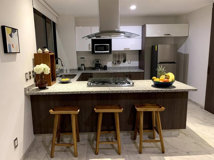 Apartment Lujoso En Zona Financiera / Limpieza Diaria